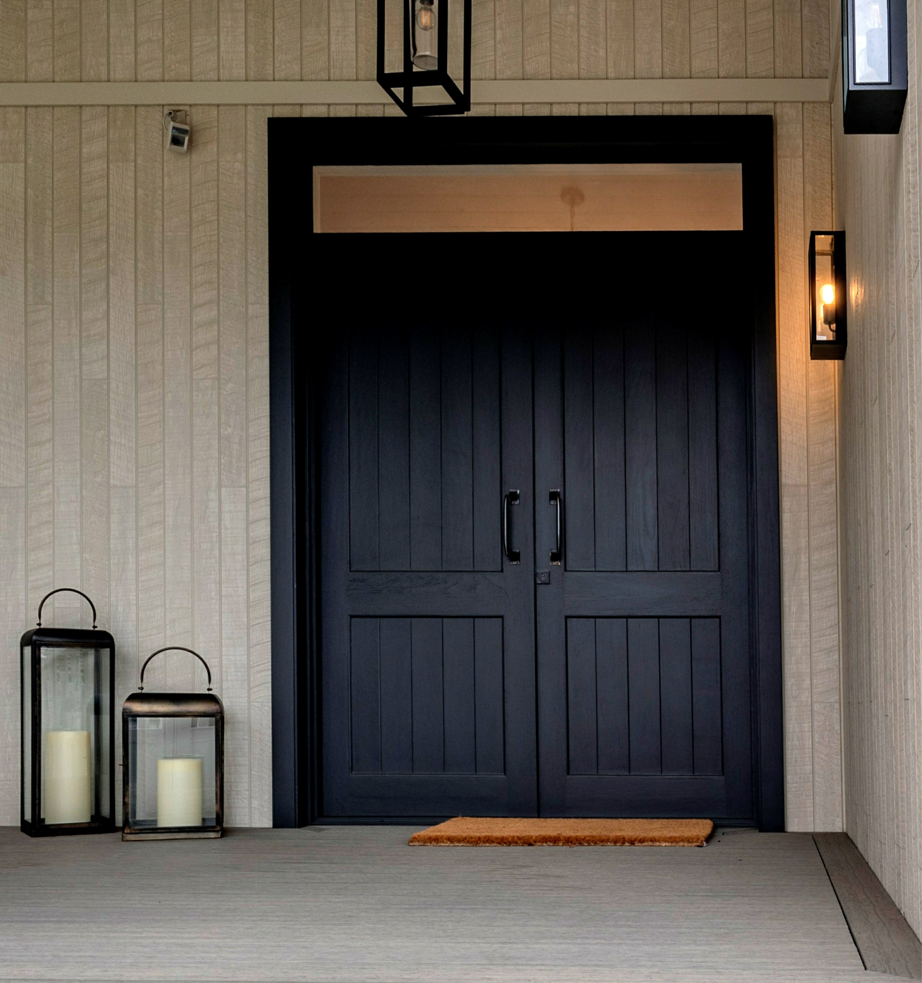 Chidlow barn door with hilite / toplite / transom window