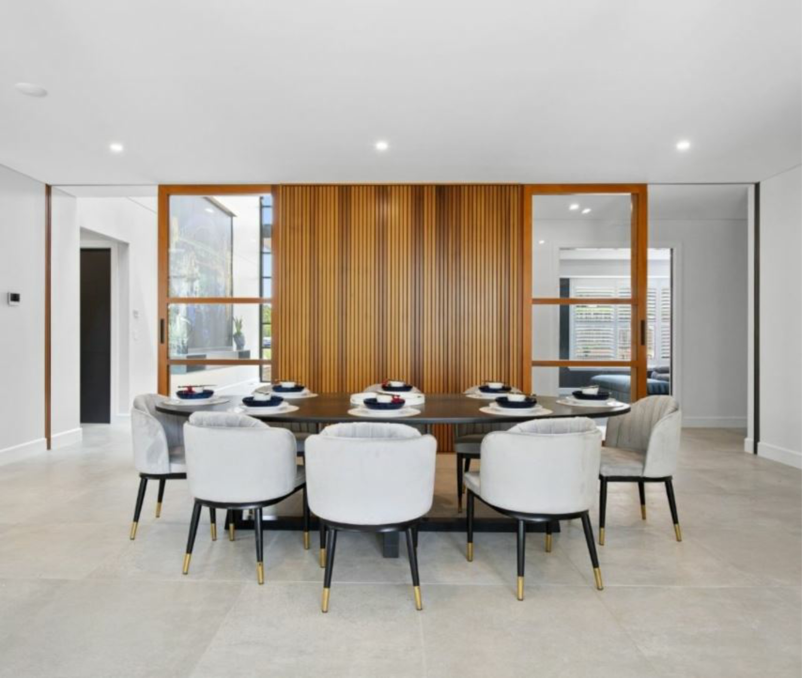 Squarestyle timber lining