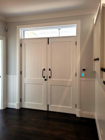 Chidlow tongue and groove door