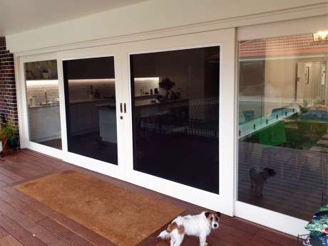 Sliding door set white Cedar West
