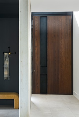 Vaucluse door metal handle Cedar West